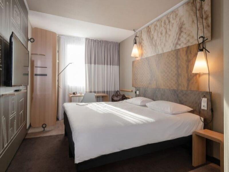 Ibis Lyon Cité Internationale Hotel 3*