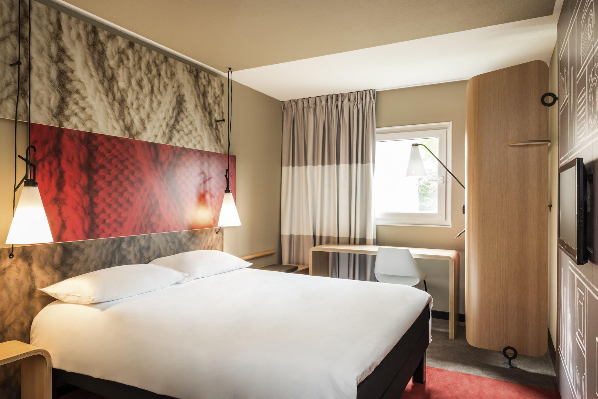 Ibis Lyon Cité Internationale Hotel 3*