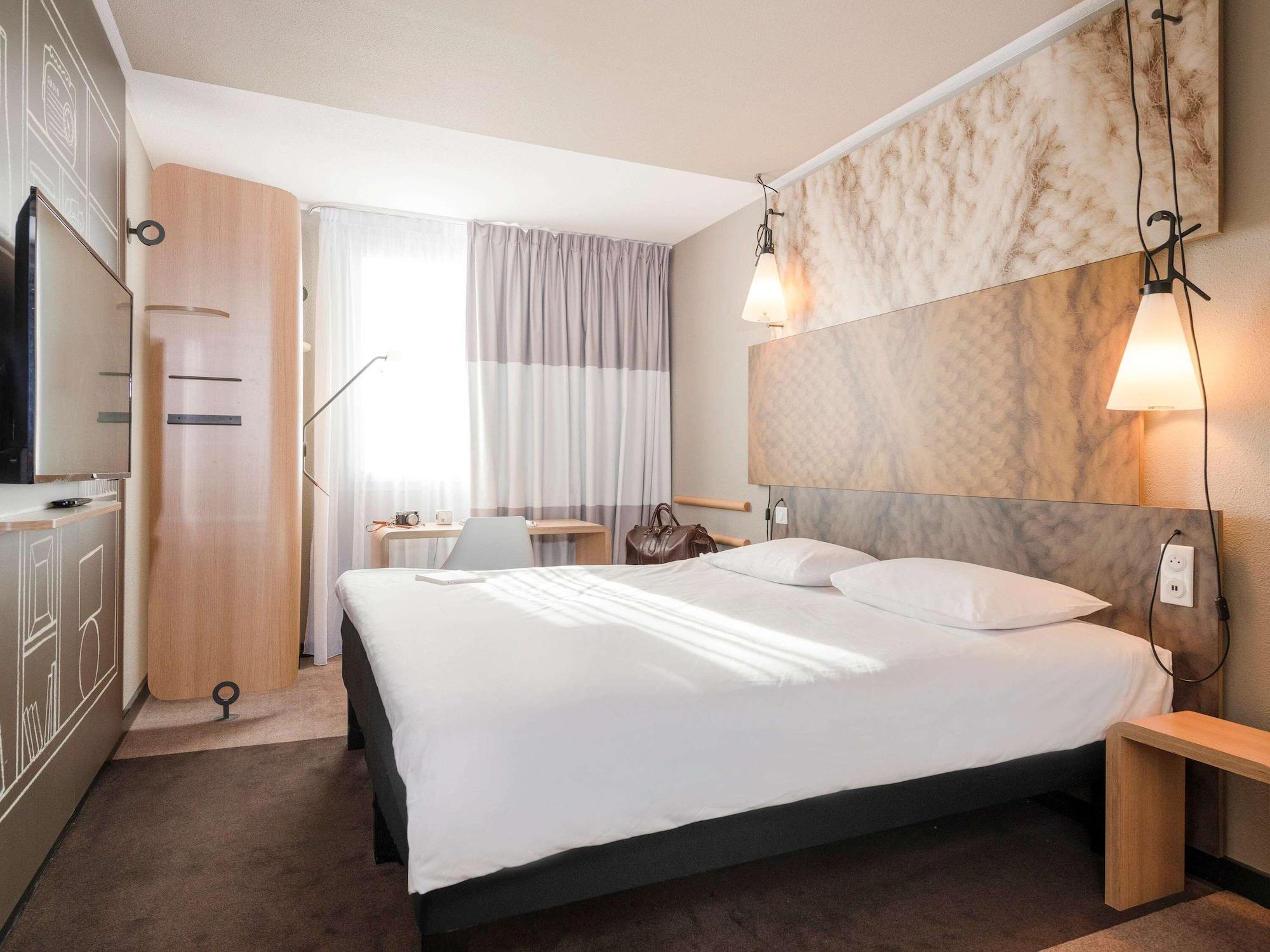 Hotel Ibis Lyon Cité Internationale
