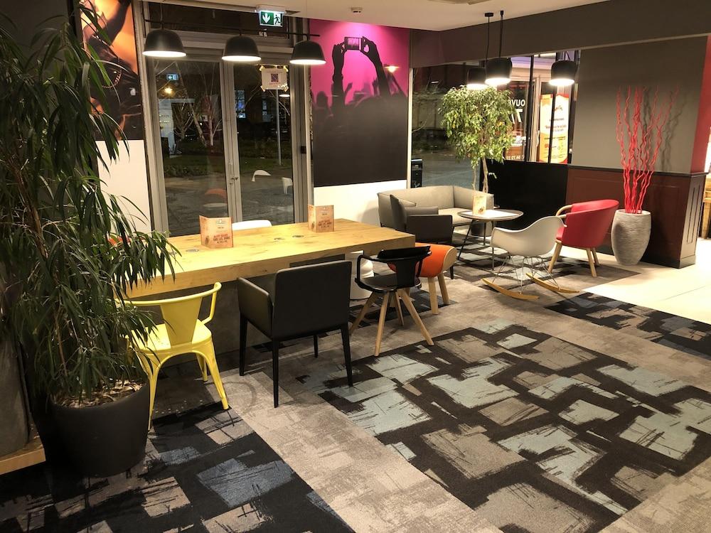 Ibis Lyon Cité Internationale Hotel 3*